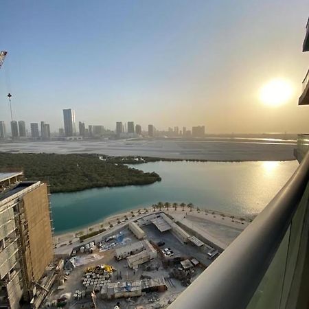 Large Size One Bedroom Apartment With Sea View Abu Dhabi Exterior foto